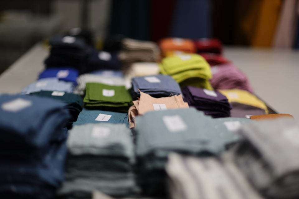 Linen fabric samples - Image 1