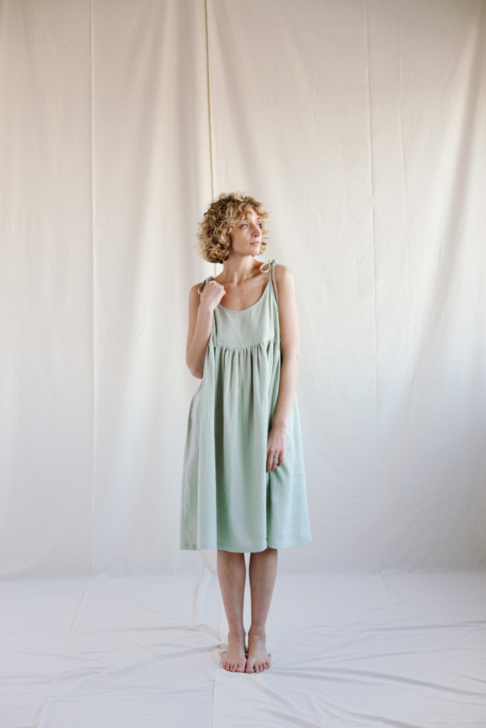 Loose linen dress in sage green color - Image 4