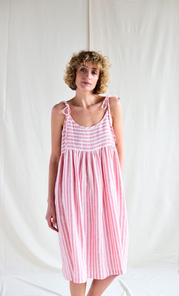 Oversized ruffled linen dress | Dress | Sustainable clothing | OffOn clothing