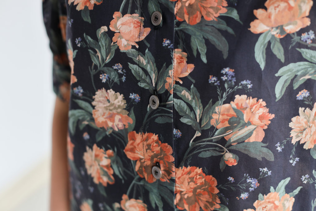 Floral V-neck cotton blouse - Image 2