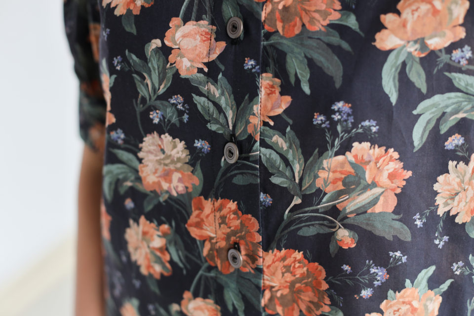 Floral V-neck cotton blouse - Image 2