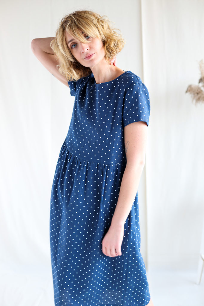 Loose MIDI linen dress in Polka Dot - Image 2