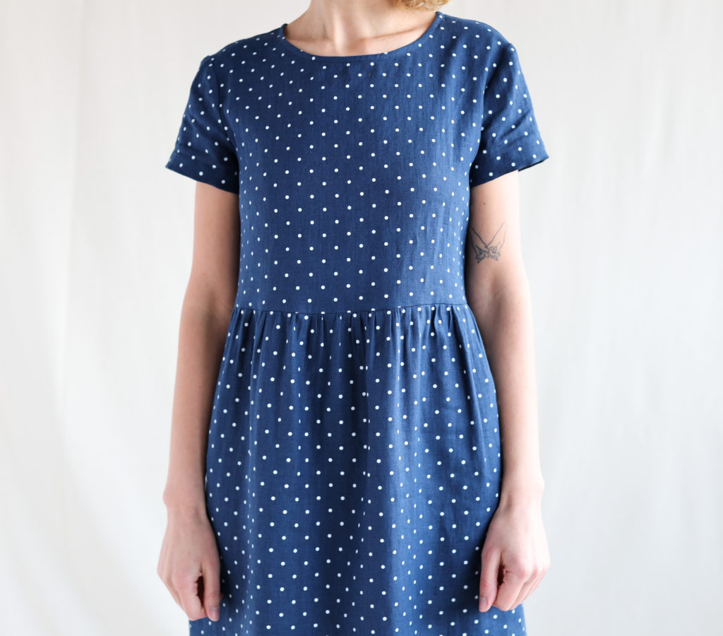 Loose MIDI linen dress in Polka Dot - Image 4