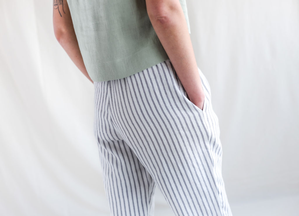 Cropped hem linen blouse - Image 4