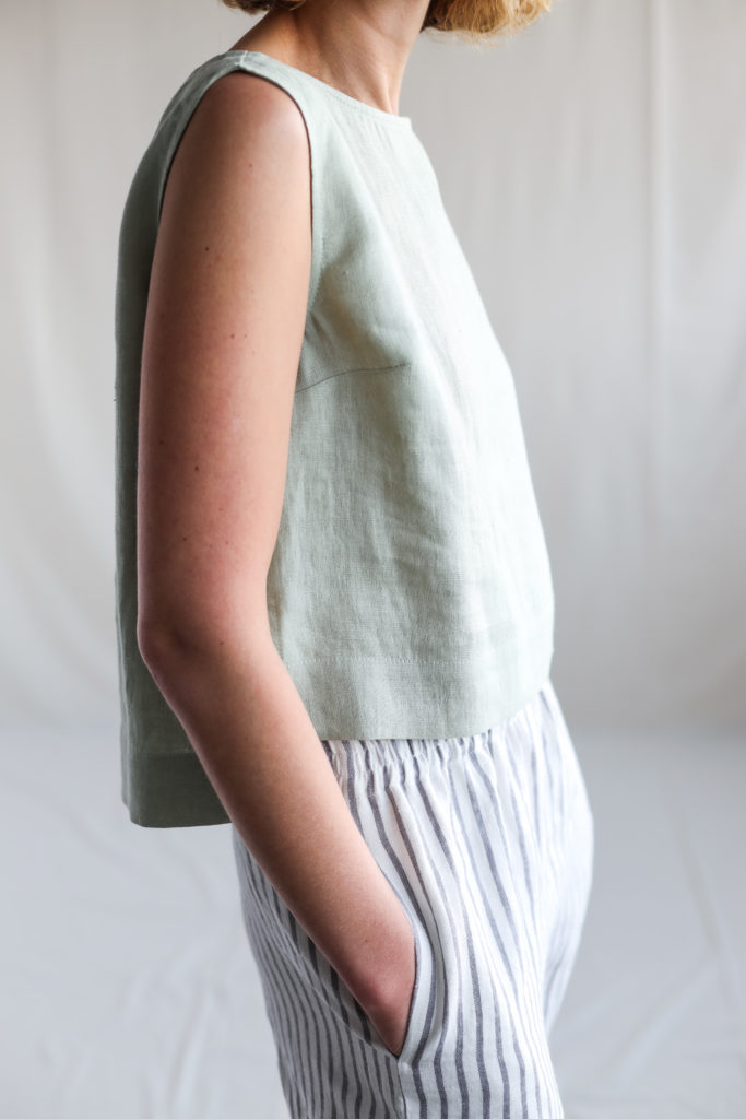 Cropped hem linen blouse - Image 3