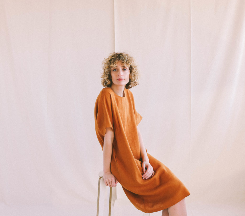 Loose fit linen tunic dress - Image 4