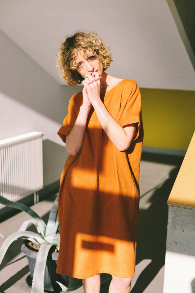 Loose fit linen tunic dress - Image 3
