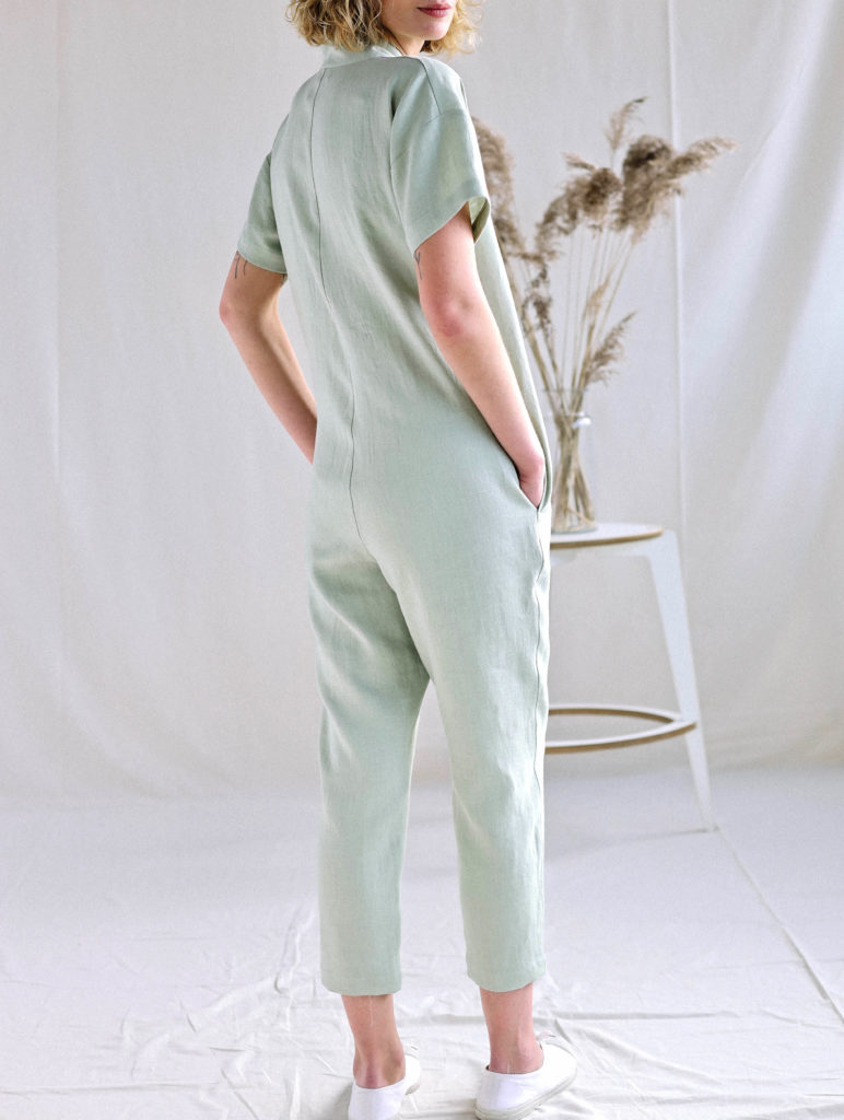 Short sleeved linen jumpsuit with a tie-belt - Image 2