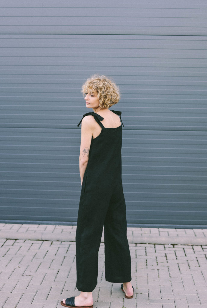 Linen Tie-strap jumpsuit - Image 3