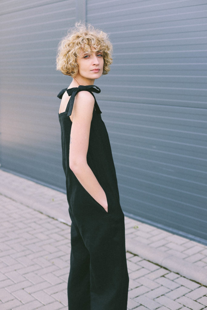 Linen Tie-strap jumpsuit - Image 1