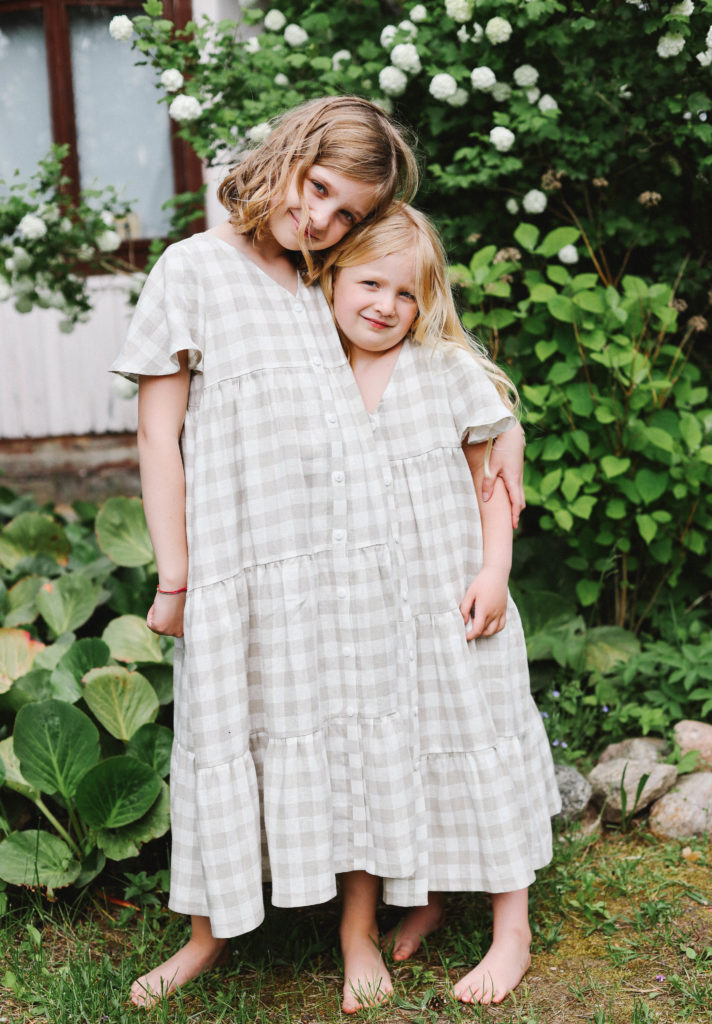 Girls linen tiered dress - Image 3