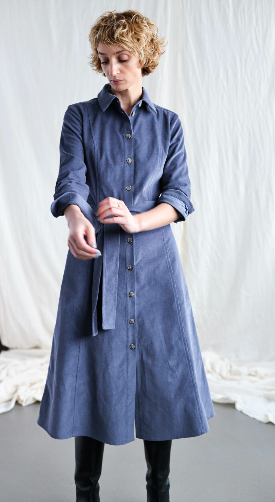 A-line denim blue needlecord dress Bonnie - Image 3