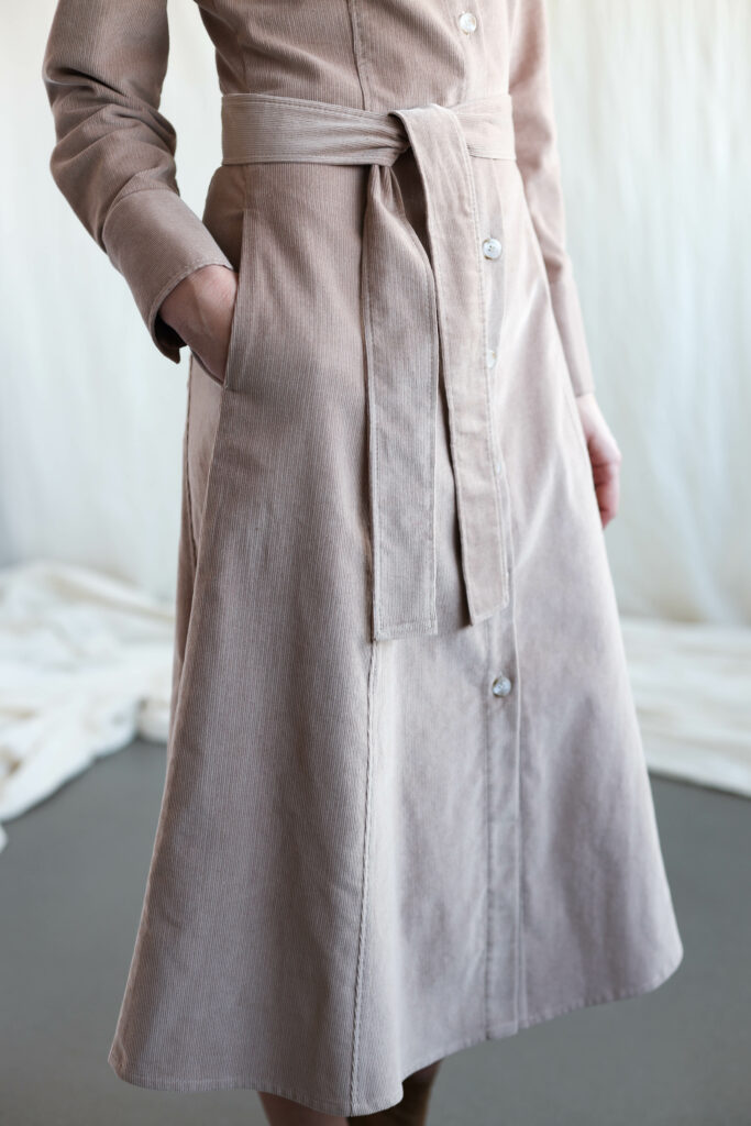 Needlecord fitted silhouette dress Bonnie - Image 4