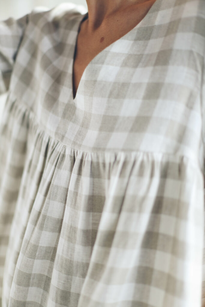 Checkered linen smock mini dress CECILE - Image 6