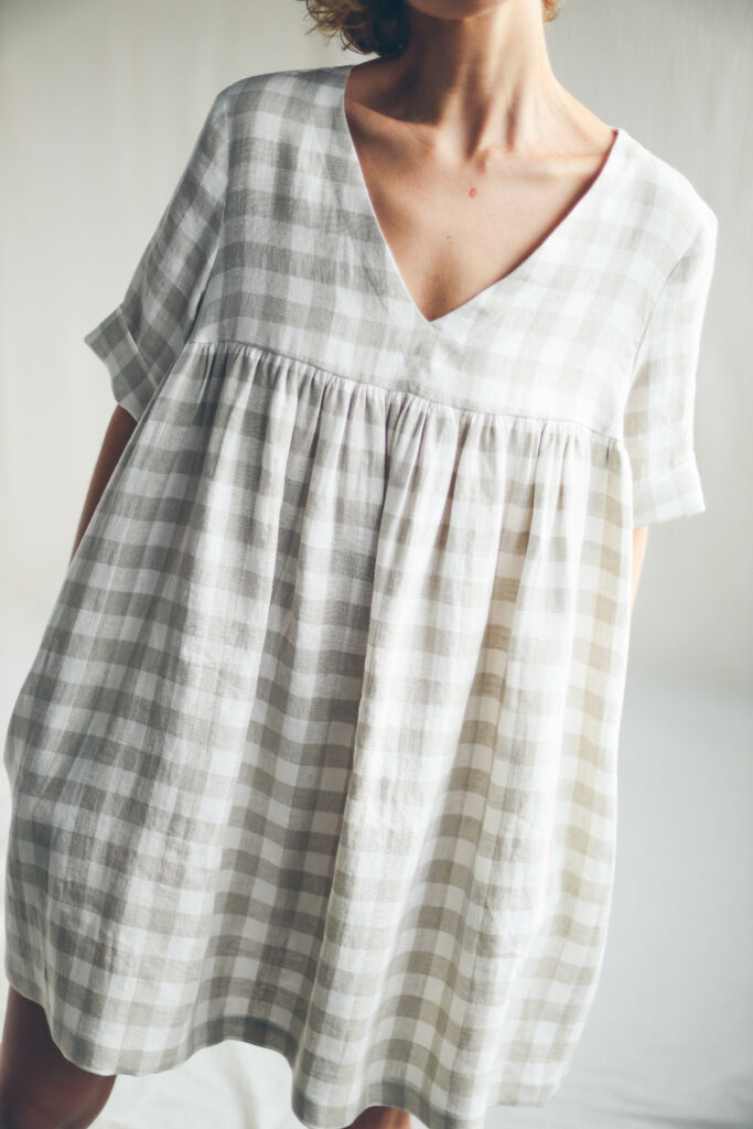 Checkered linen smock mini dress CECILE - Image 7