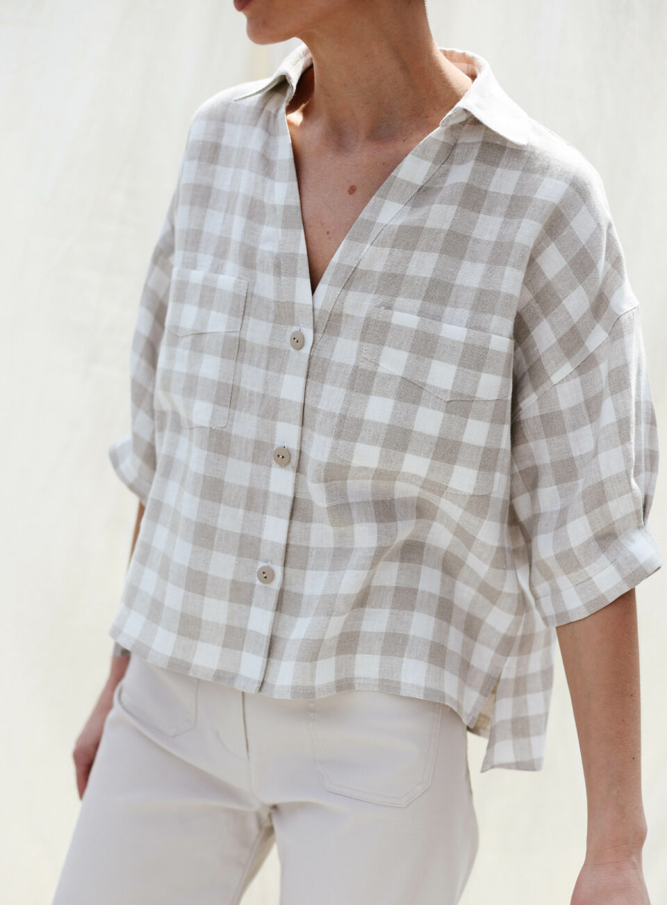 Linen V-neck loose fit shirt Polly - Image 2