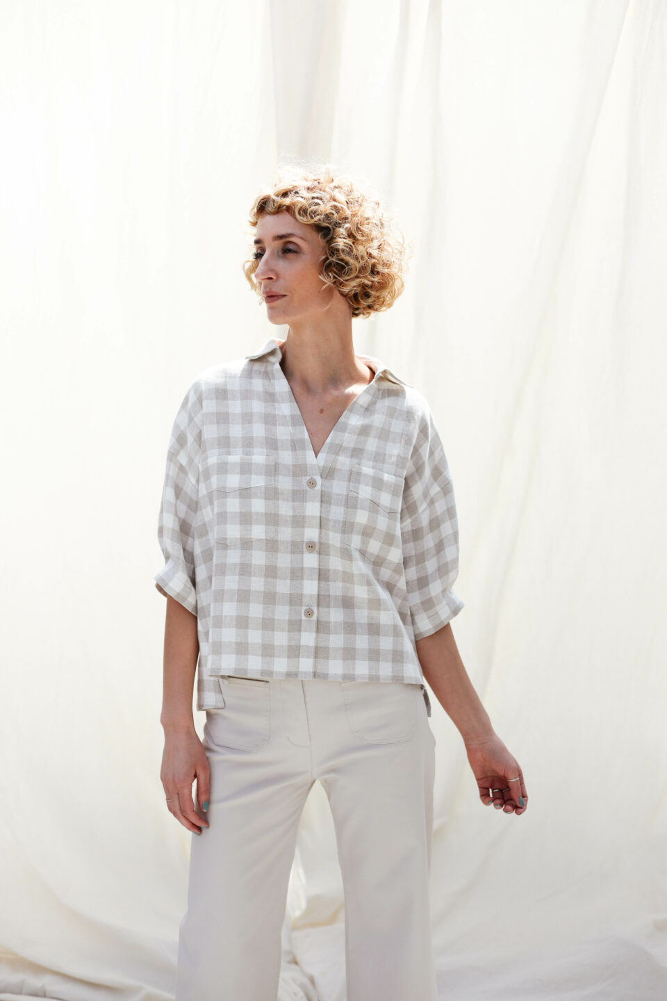 Linen V-neck loose fit shirt Polly