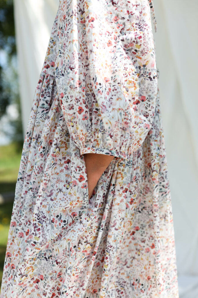 OVERSIZED REVERSIBLE FLORAL PRINT DRESS FELDA