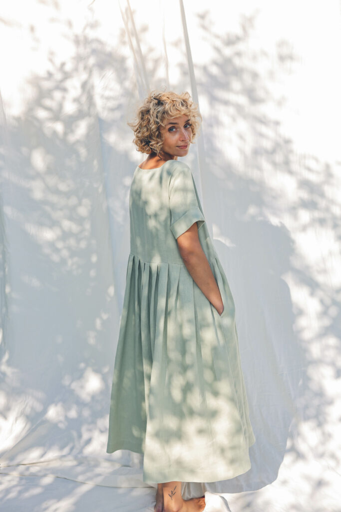 Sage green linen square neck dress SANTA - Image 2