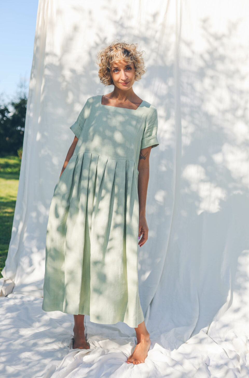 Sage green linen square neck dress SANTA - Image 6