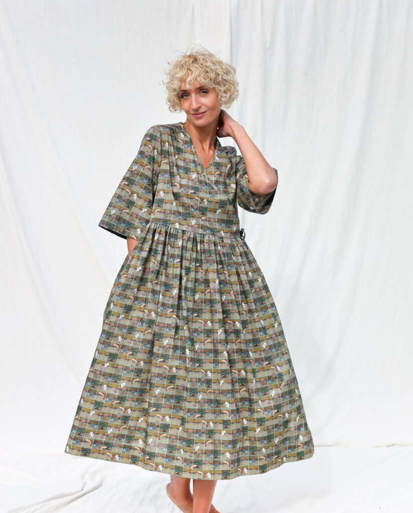 LOOSE WRAP KOI FISH PRINT DRESS NANA