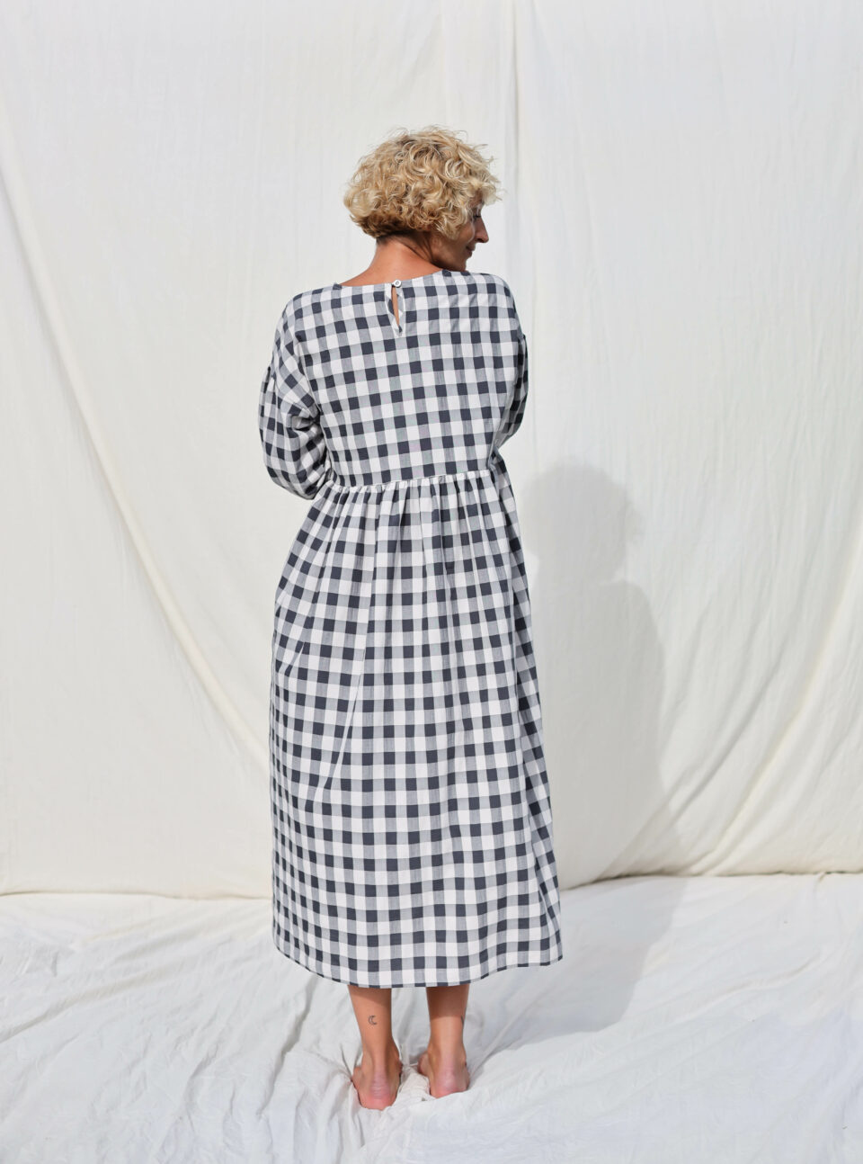 Checks print puff sleeves dress - Image 3