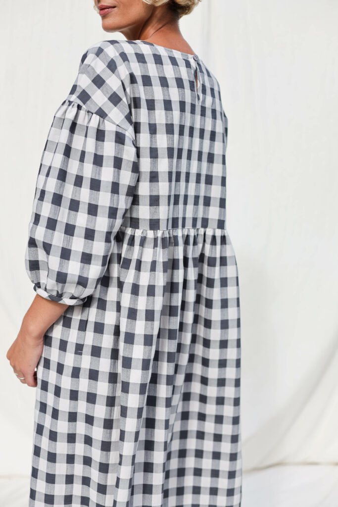 Checks print puff sleeves dress - Image 4