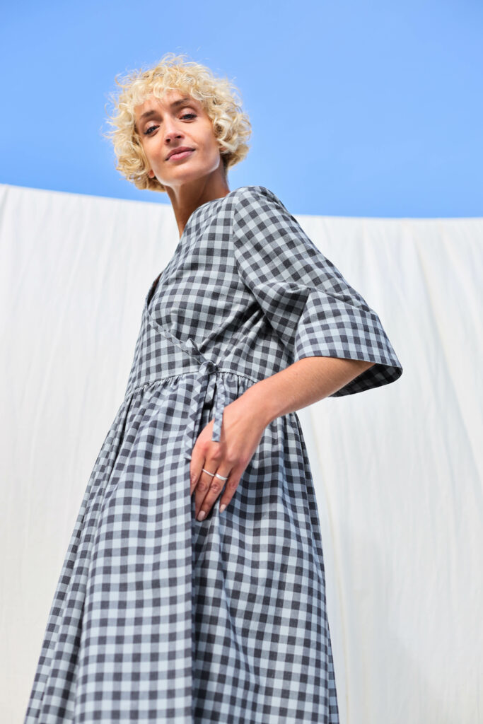 Loose checks wrap dress NANA - Image 7