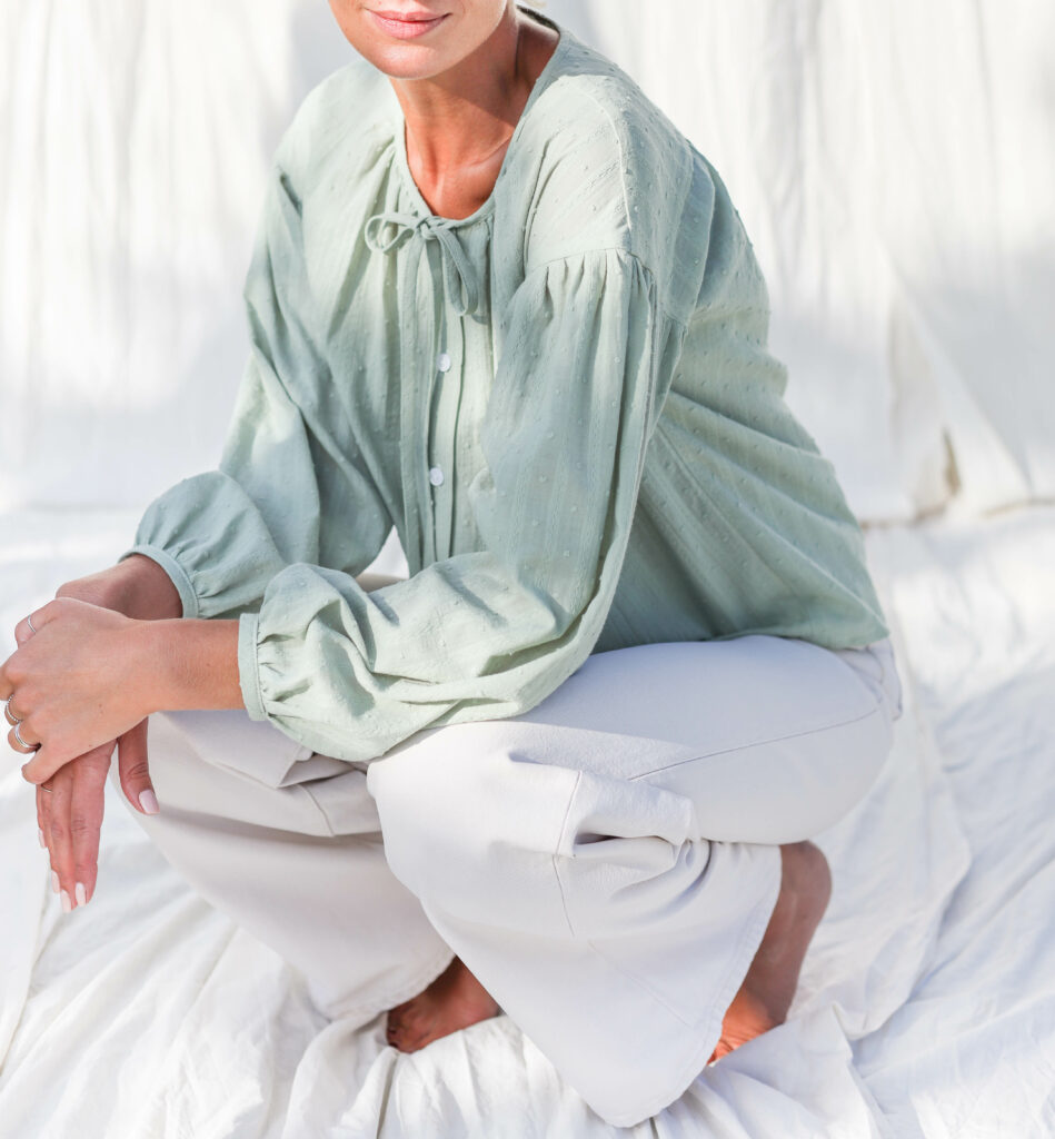 Sage green plumettis cotton blouse LIU - Image 4