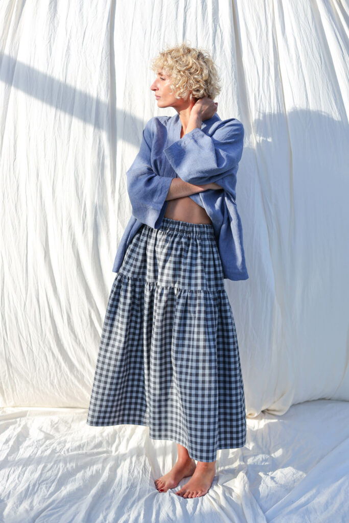 Checkered organic cotton tiered skirt with elasticated waist
