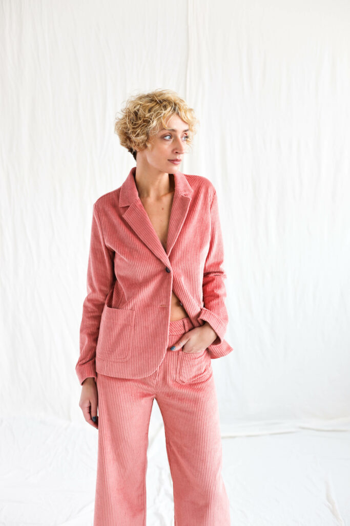 Fitted elegant wide wale corduroy blazer | Dress | Almost Apricot | Sustainable clothing | OffOn clothing