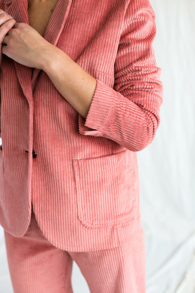Fitted elegant wide wale corduroy blazer - Image 2