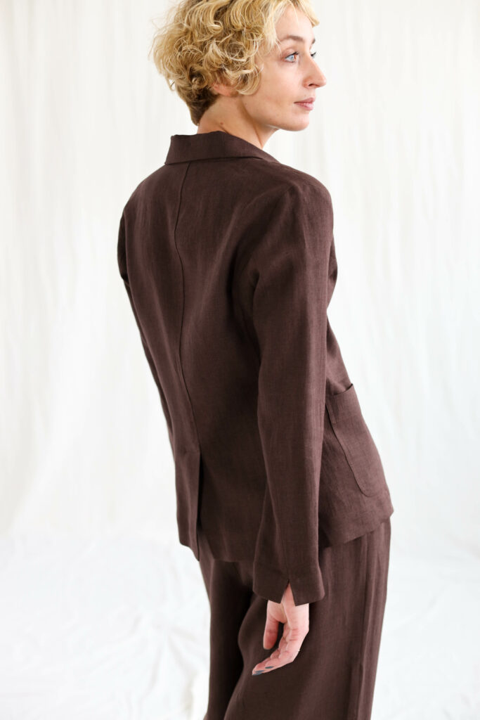 Fitted silhouette linen blazer - Image 3