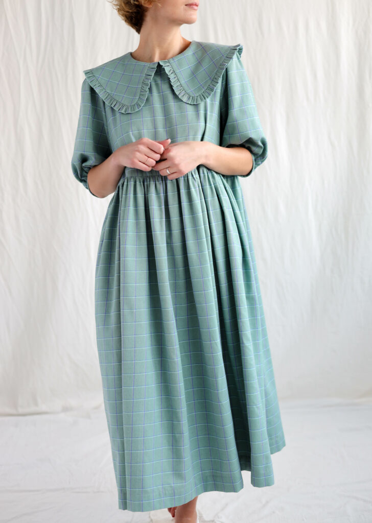 Puritan collar loose fit plaid | Dress | Sustainable clothing | OffOn clothing cotton dress