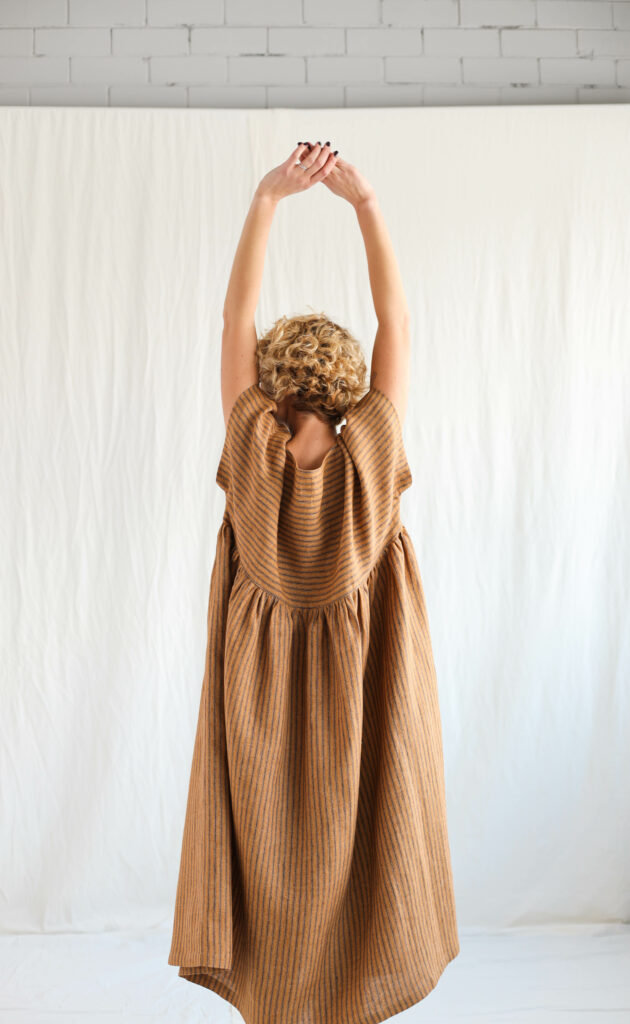 Oversize linen dress in stripes SILVINA - Image 3