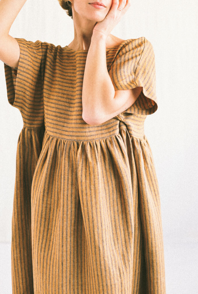 Oversize linen dress in stripes SILVINA - Image 4
