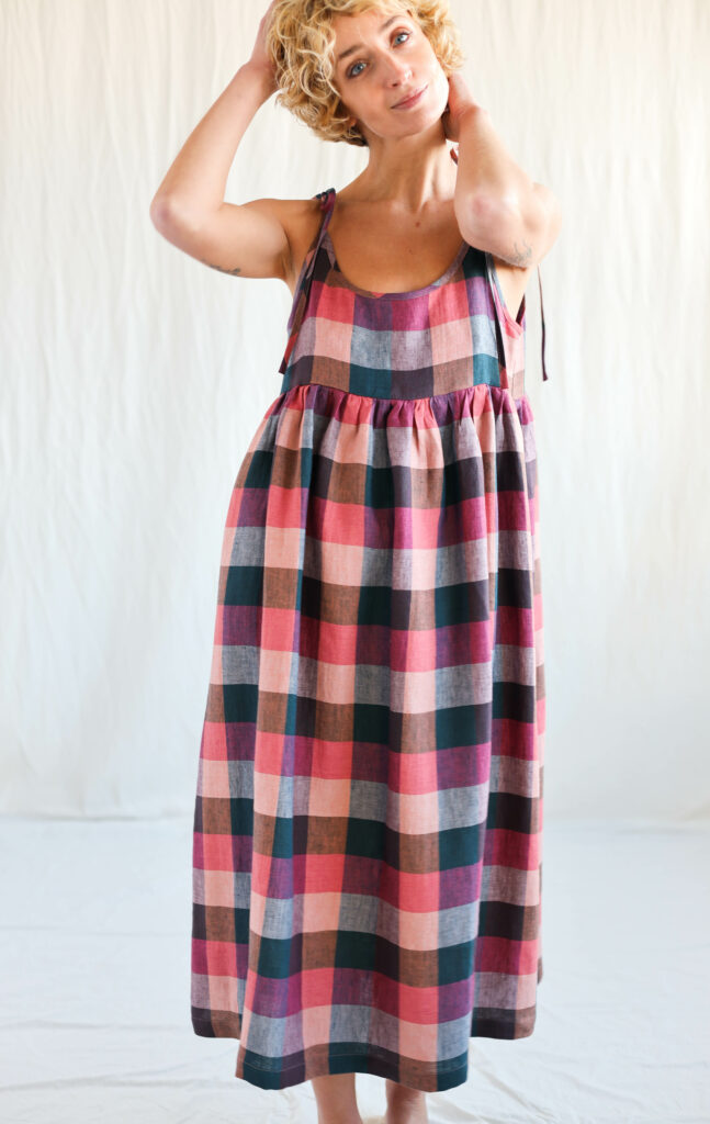 Loose tie strap linen sundress in checks - Image 2