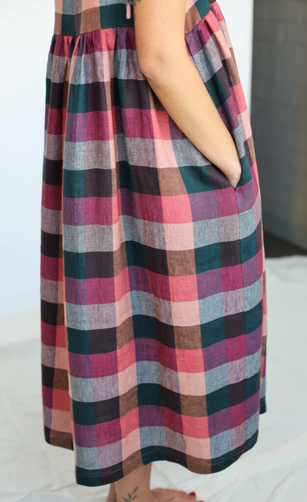 Loose tie strap linen sundress in checks - Image 4