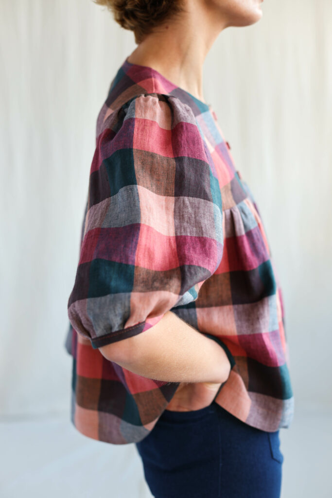 Checkered linen puff sleeve top - Image 1