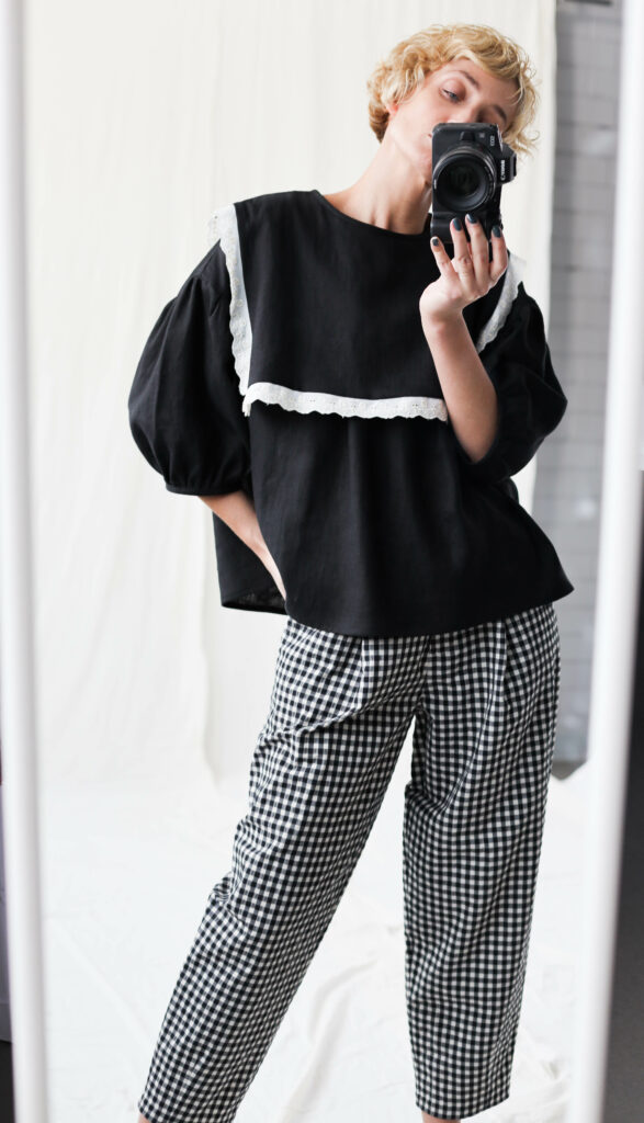 Oversized large collar black linen blouse AMELIA - Image 3