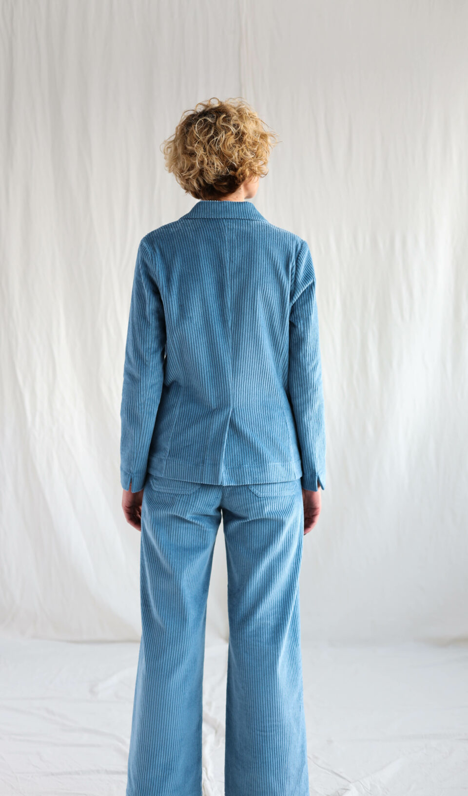 Elegant wide wale light blue cord suit - Image 3