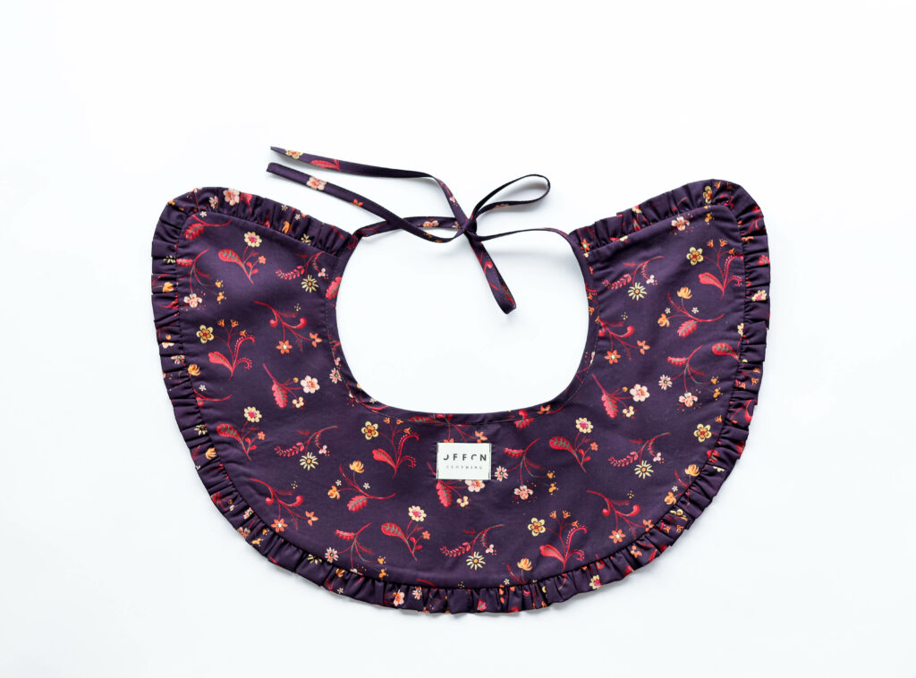Detached collar made in a organic Tana Lawn cotton - Image 1
