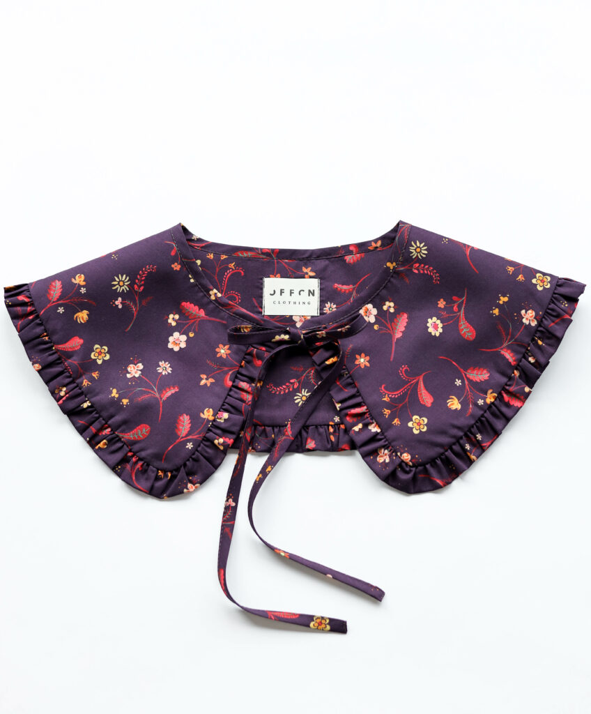 Detached collar made in a organic Tana Lawn cotton