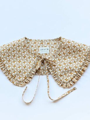 Detached collar made in a organic Tana Lawn cotton