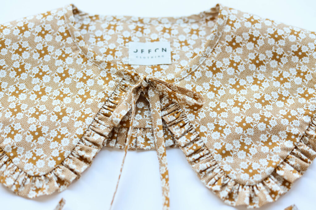 Detached collar made in a organic Tana Lawn cotton - Image 2