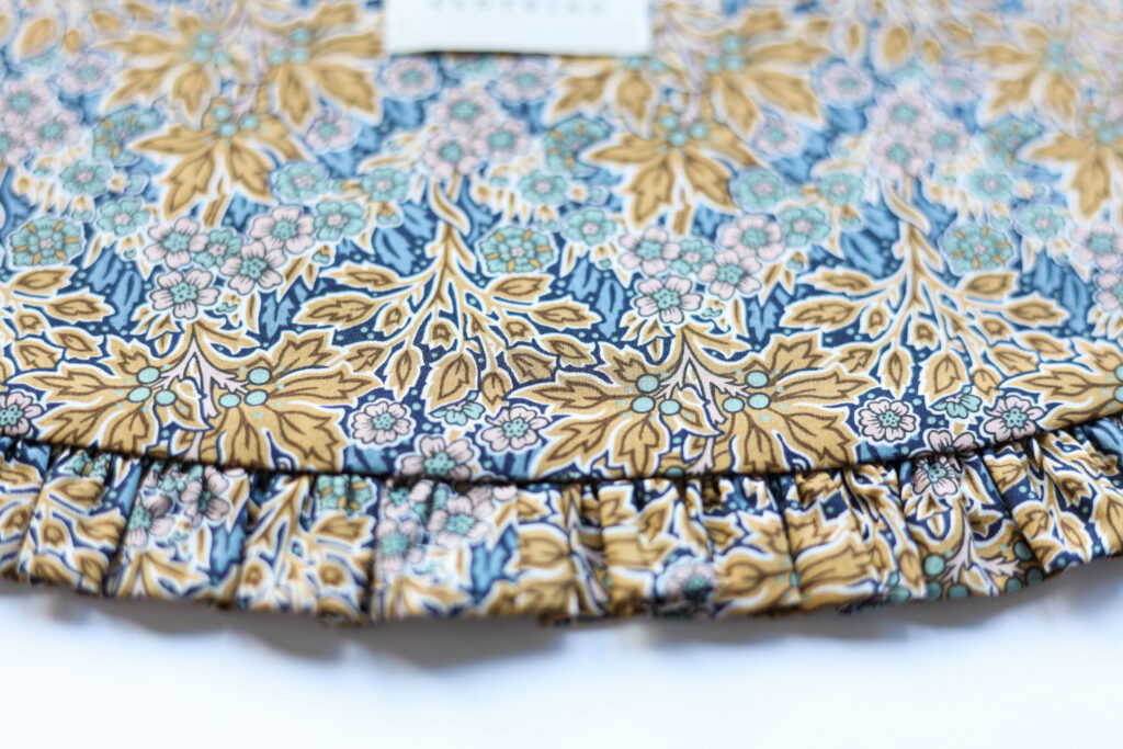 Detached collar made in a floral Tana Lawn cotton - Image 2