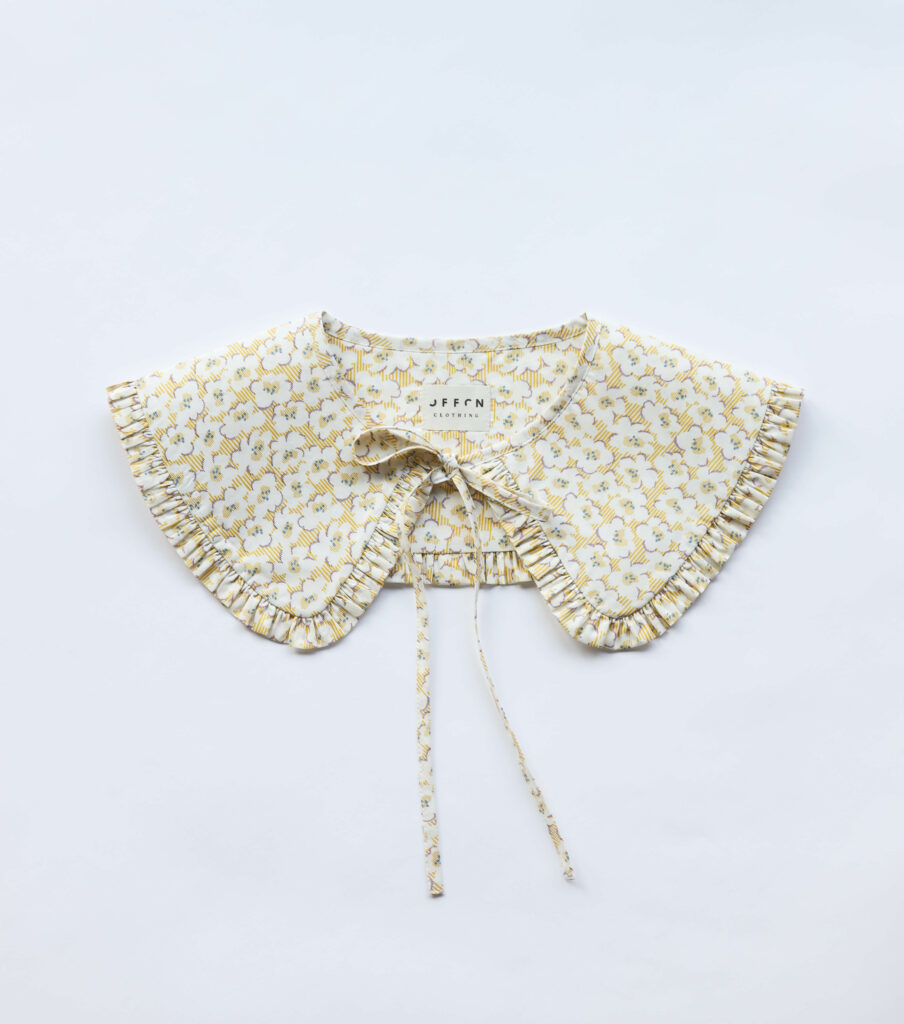 Detached collar made in a organic Tana Lawn cotton