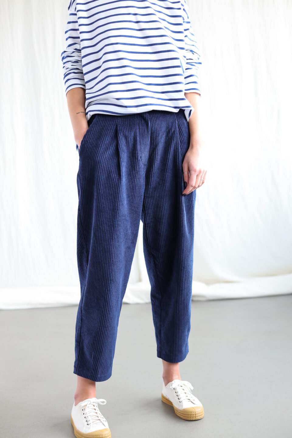 Boxy navy blue cord trousers - Image 3