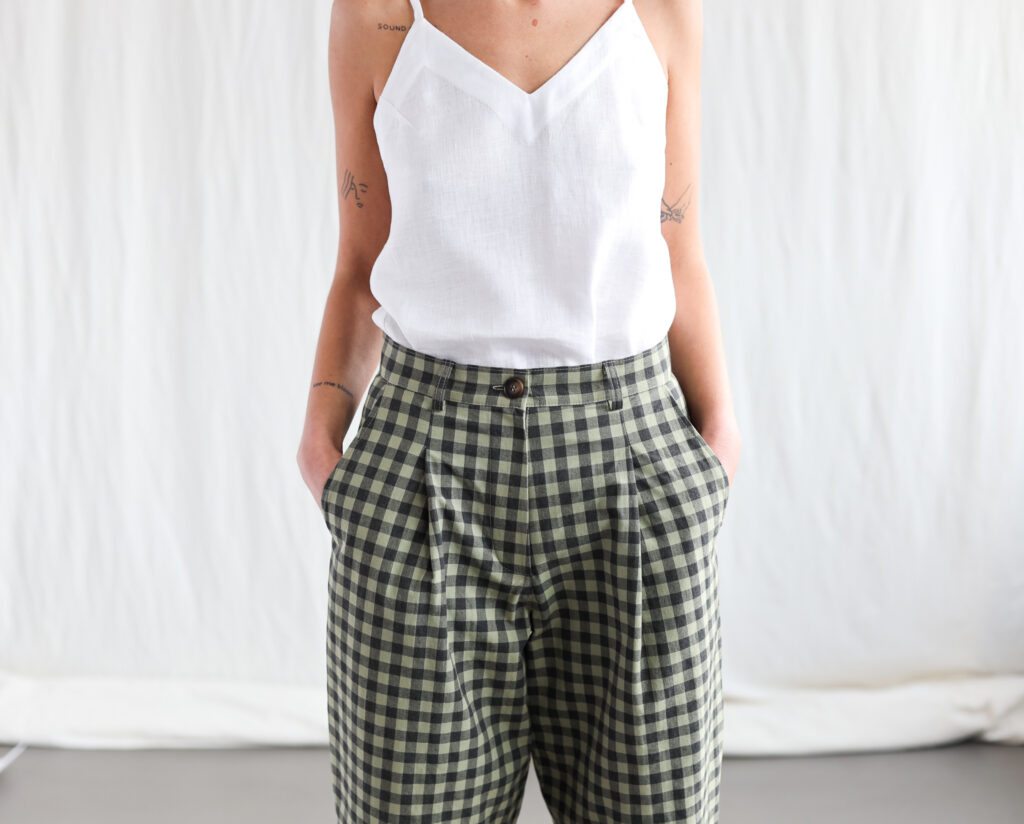 Boxy organic cotton gingham trousers - Image 4