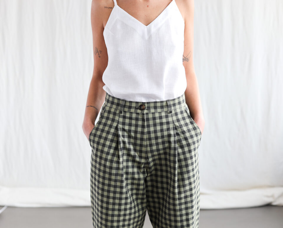 Boxy organic cotton gingham trousers - Image 4